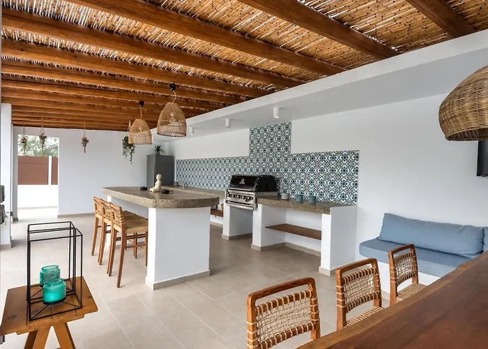 Johannes Luxury Κολύμπια