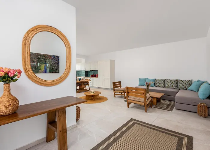 Johannes Luxury * Kolymbia