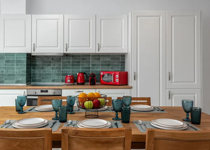 Johannes Luxury Κολύμπια