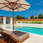 Johannes Luxury